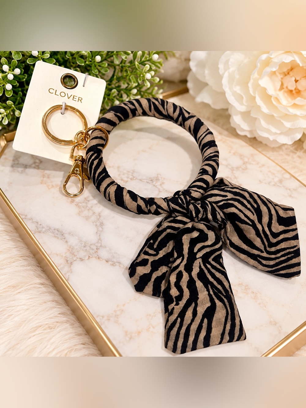 Clover Zebra Print Bow Wristlet Keychain Ring – NWT